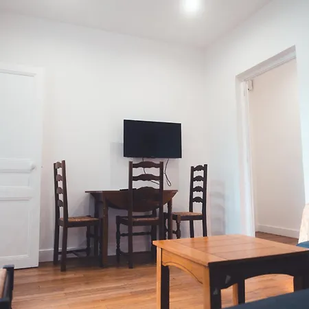 Le Cabernet, T2 Centre Apartment Tours